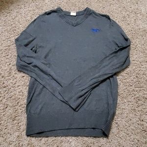 Lightweight V-Neck Sweater | Hollister